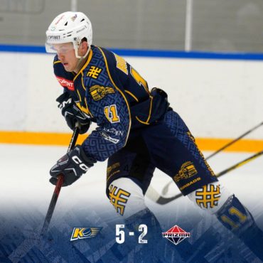 Uzvara mājās! Aleksim Burkitam debijas spēlē hat-trick!